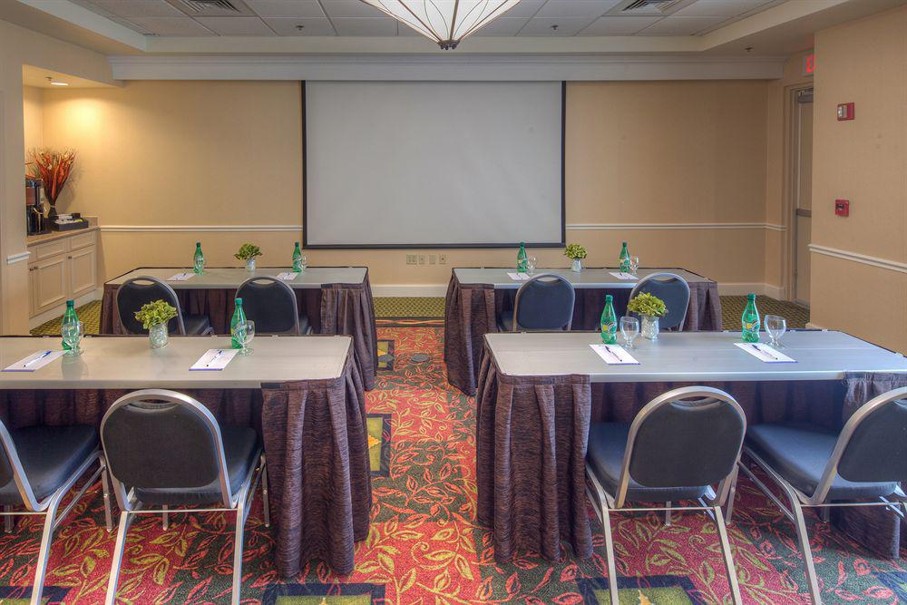 Hilton Garden Inn Norwalk Obchodní fotografie