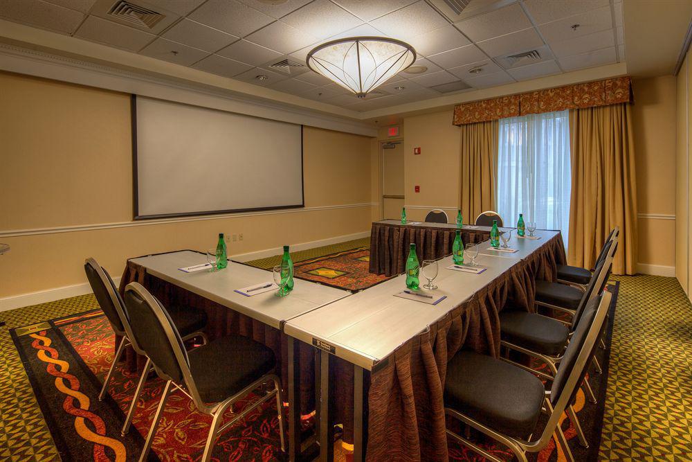 Hilton Garden Inn Norwalk Obchodní fotografie