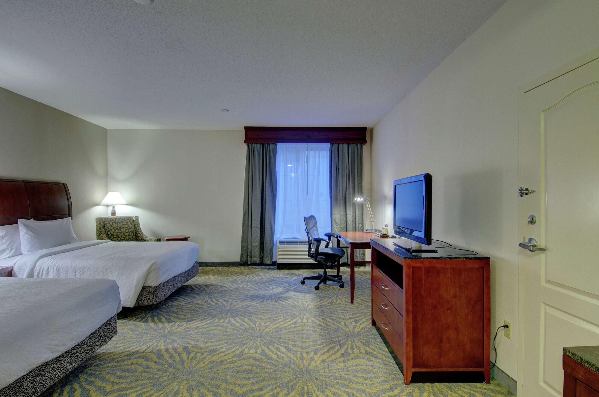 Hilton Garden Inn Norwalk Exteriér fotografie