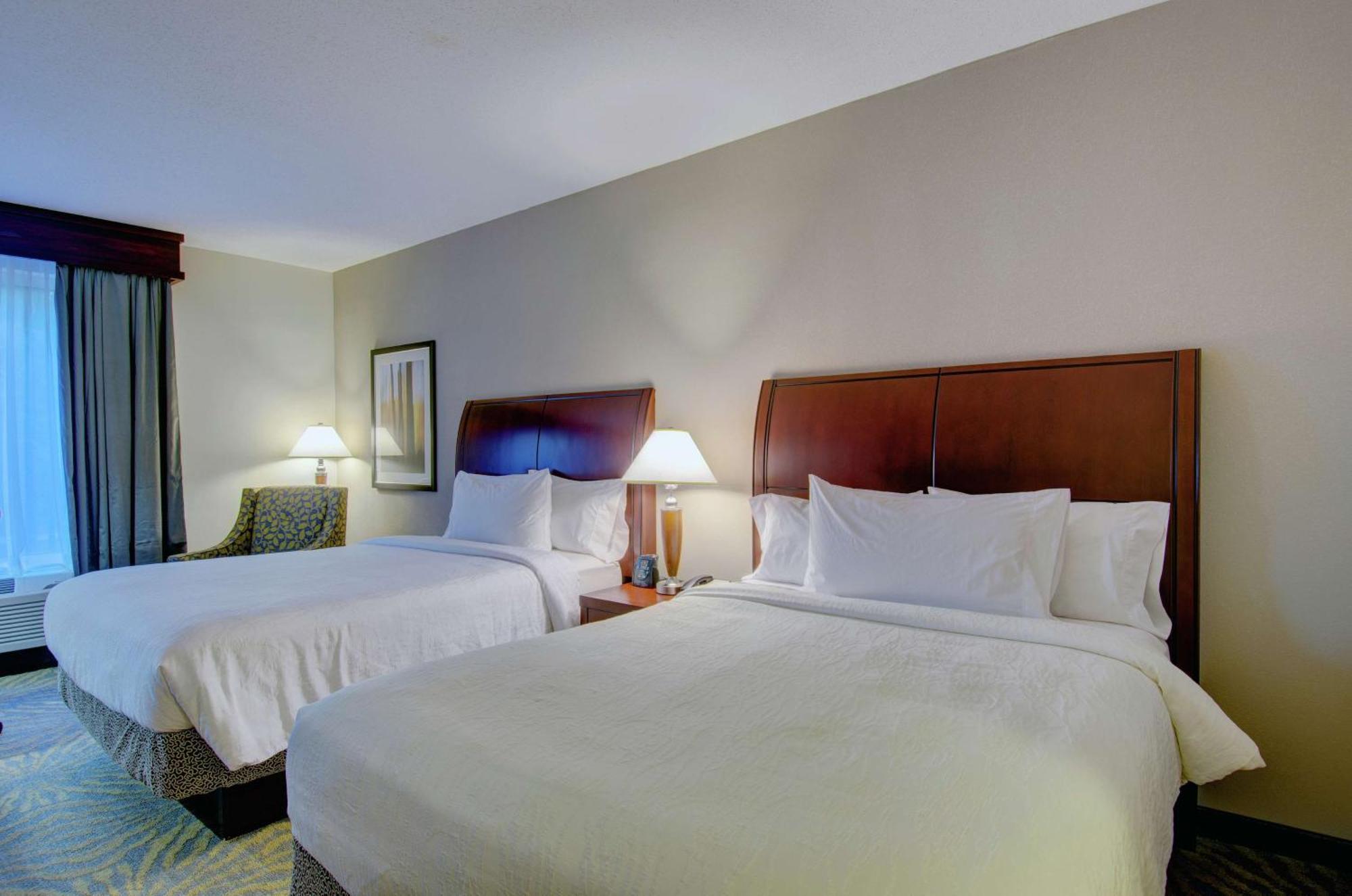 Hilton Garden Inn Norwalk Exteriér fotografie