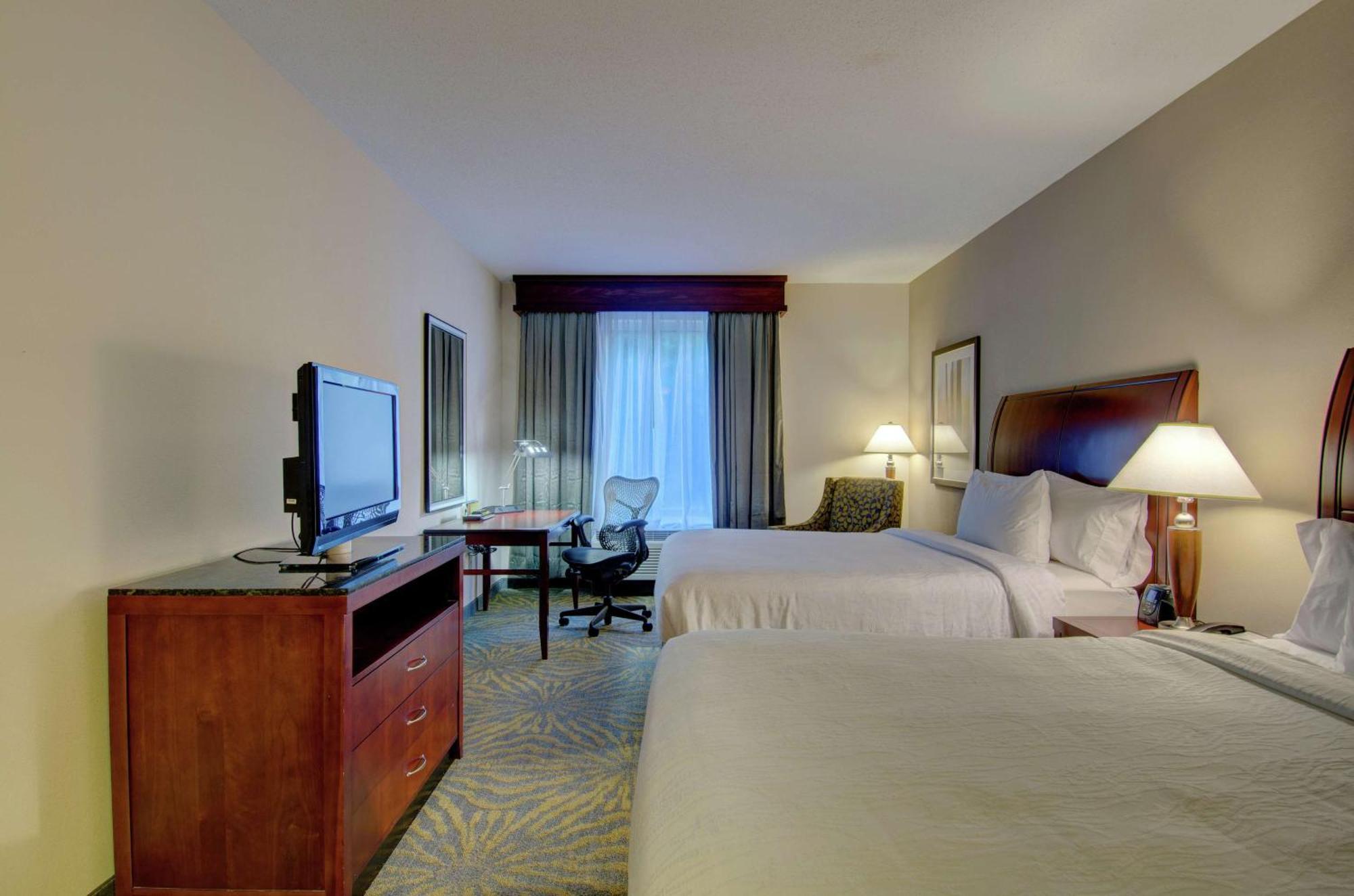 Hilton Garden Inn Norwalk Exteriér fotografie
