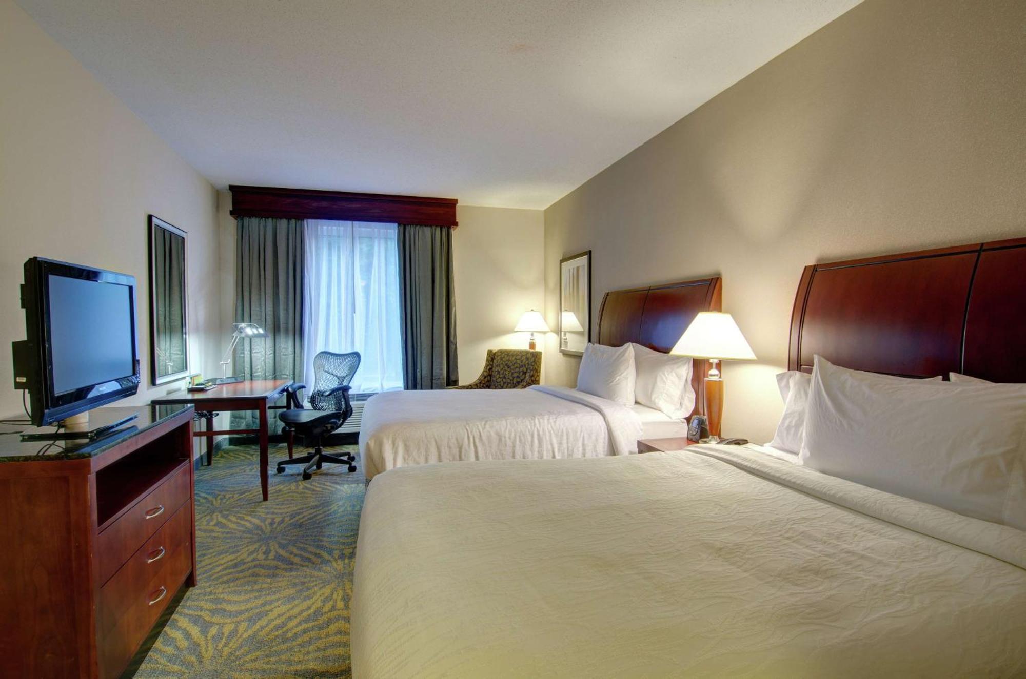 Hilton Garden Inn Norwalk Exteriér fotografie