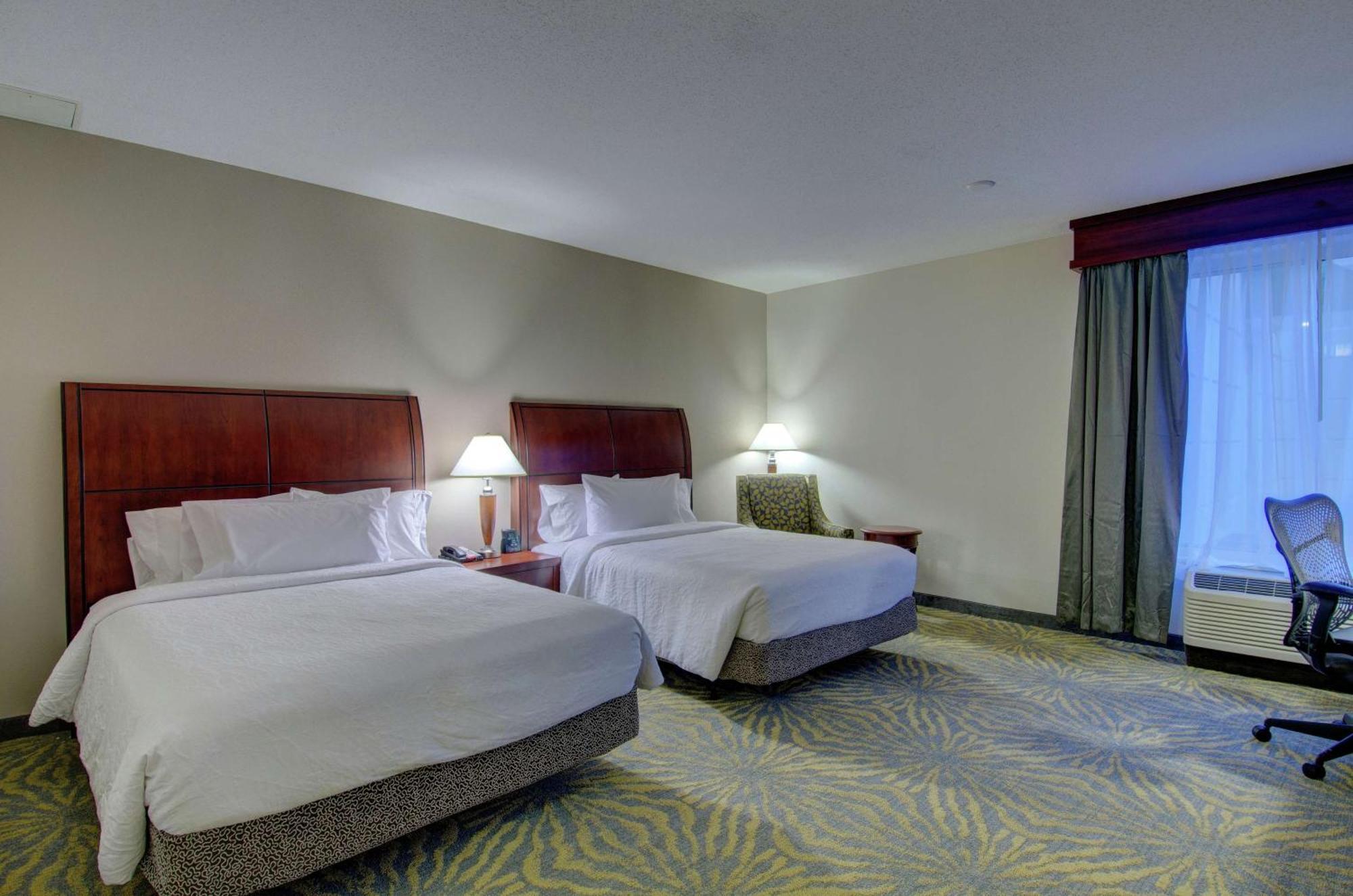 Hilton Garden Inn Norwalk Exteriér fotografie