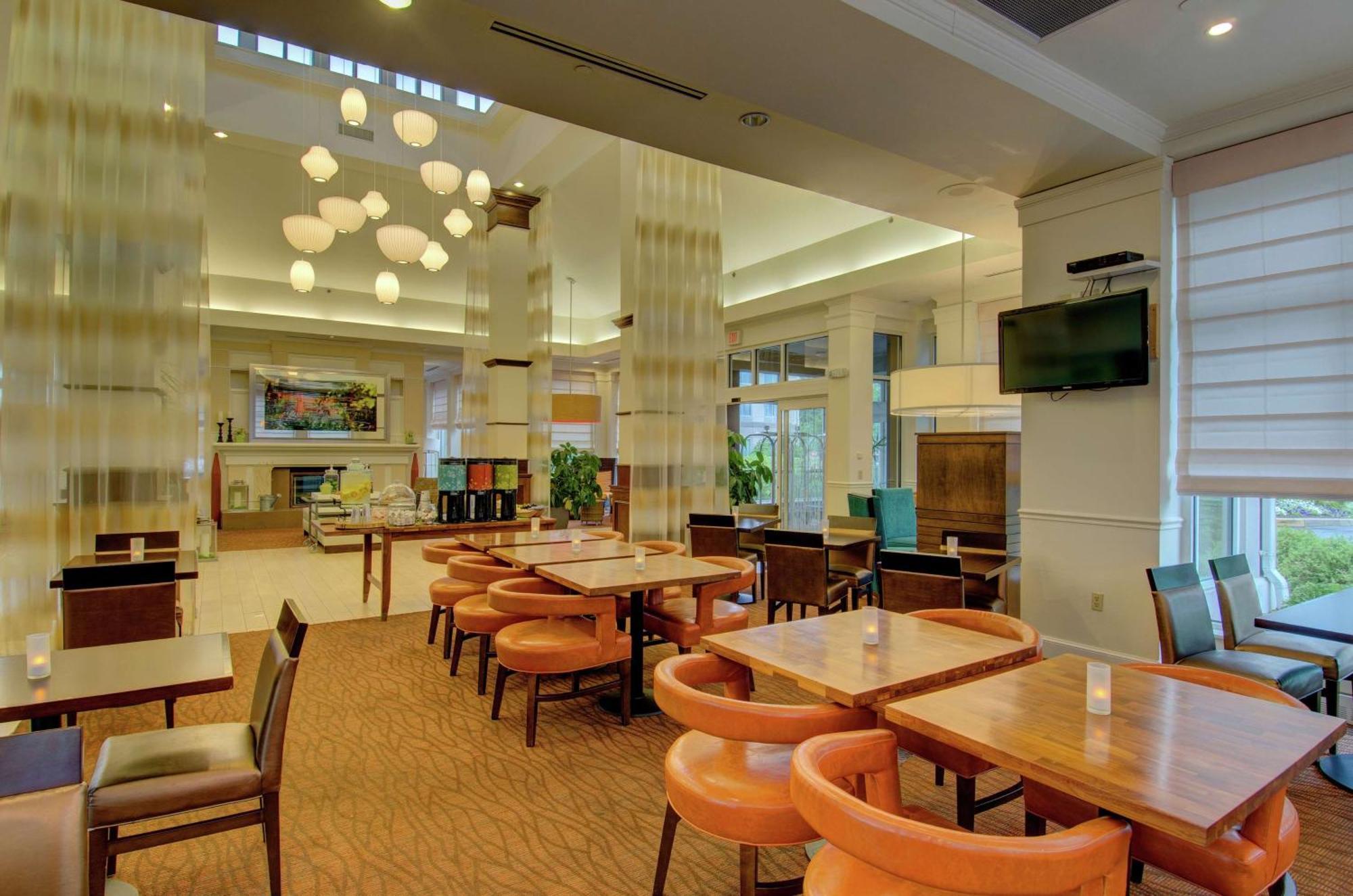 Hilton Garden Inn Norwalk Exteriér fotografie