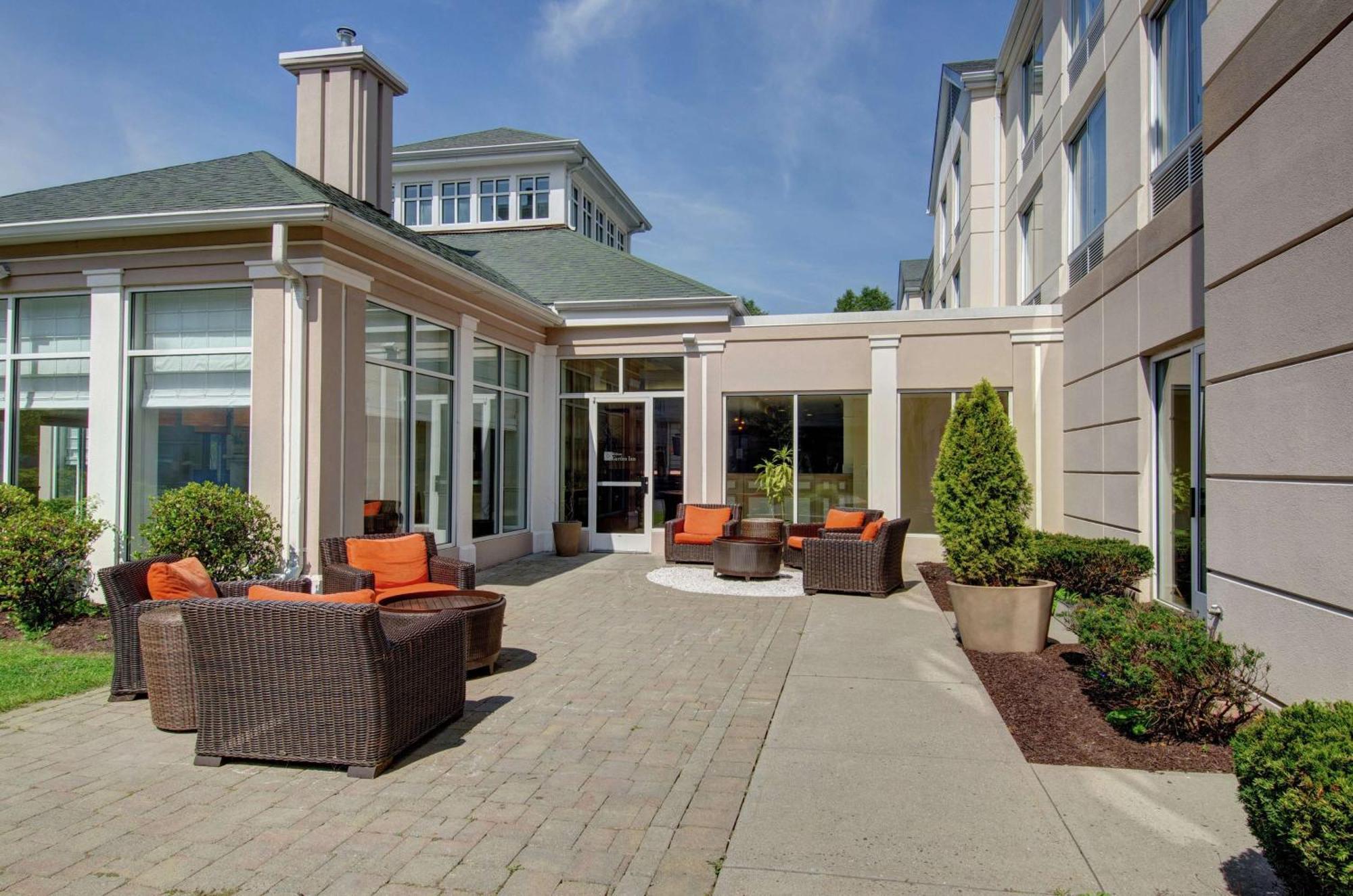 Hilton Garden Inn Norwalk Exteriér fotografie