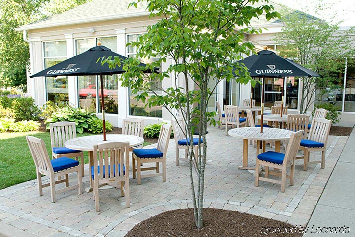 Hilton Garden Inn Norwalk Restaurace fotografie