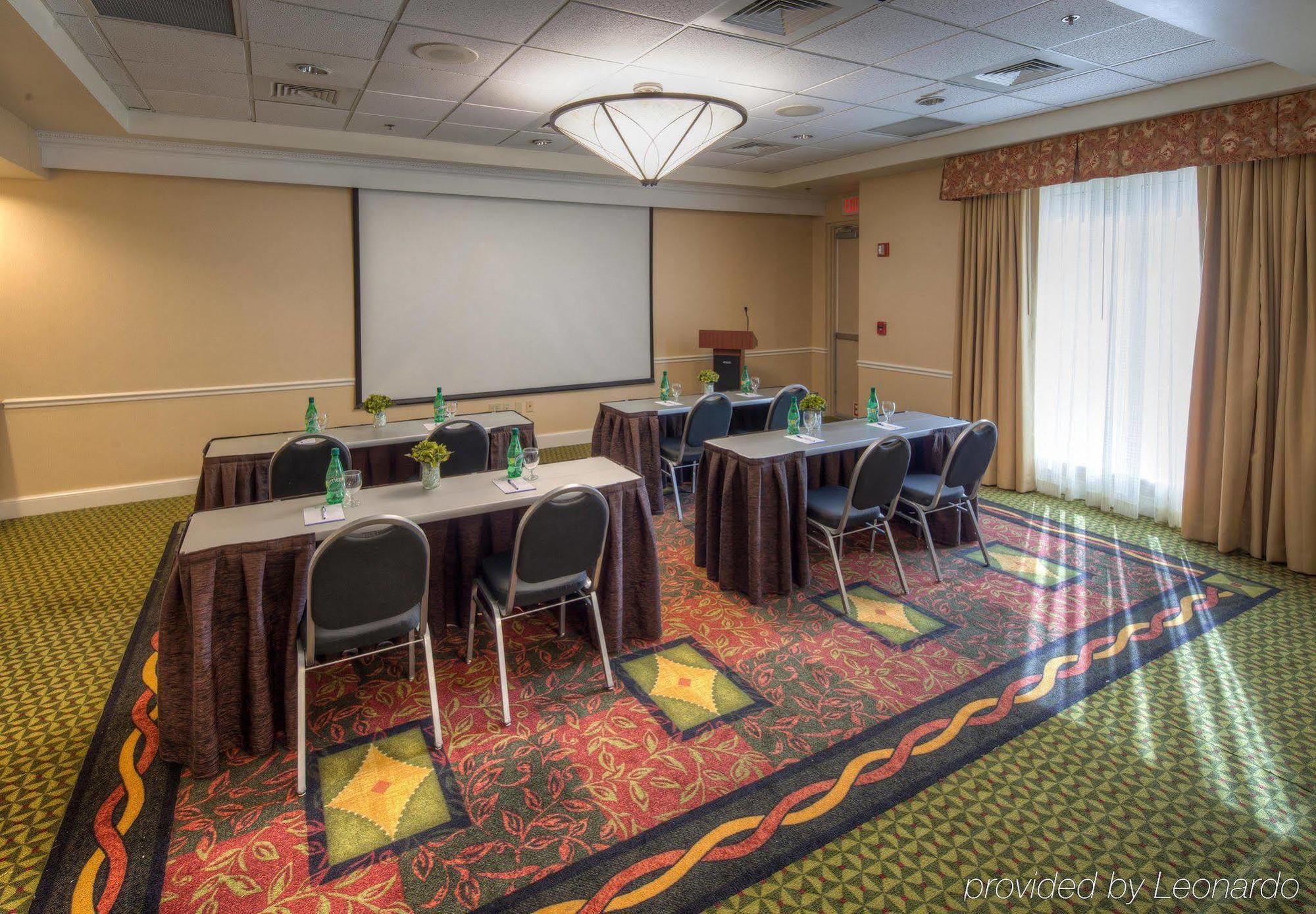 Hilton Garden Inn Norwalk Obchodní fotografie